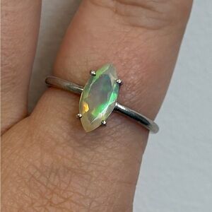 Elegant Sterling Silver Clear Opal Tone Ring Size 8 3/4